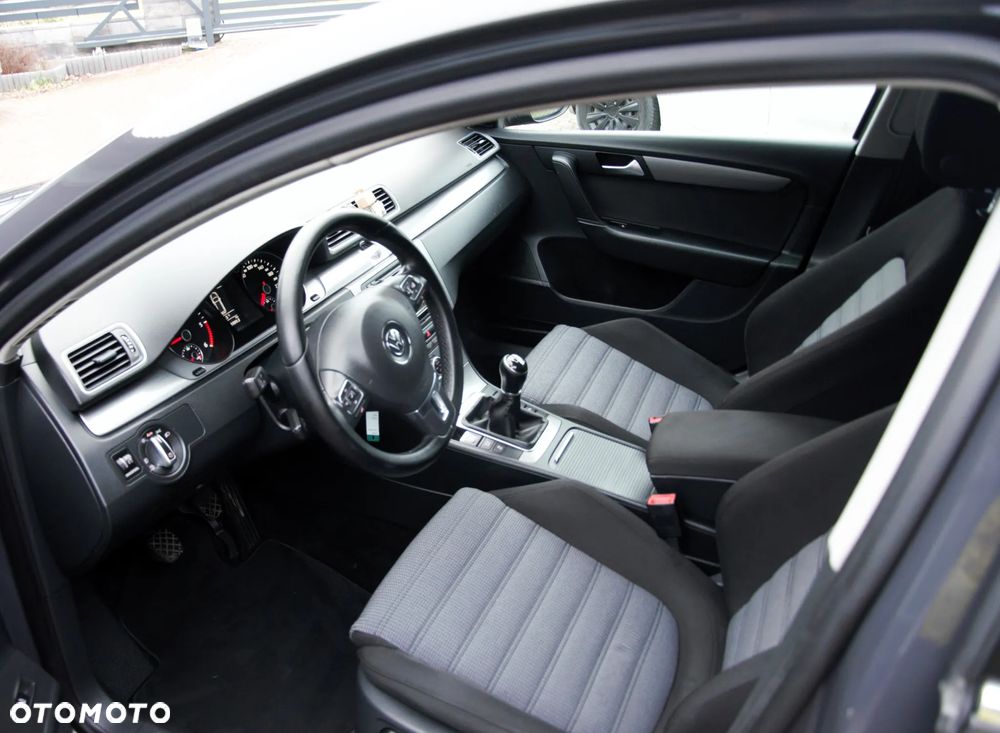 Volkswagen Passat 2.0 TDI BlueMotion Technology Highline - 2