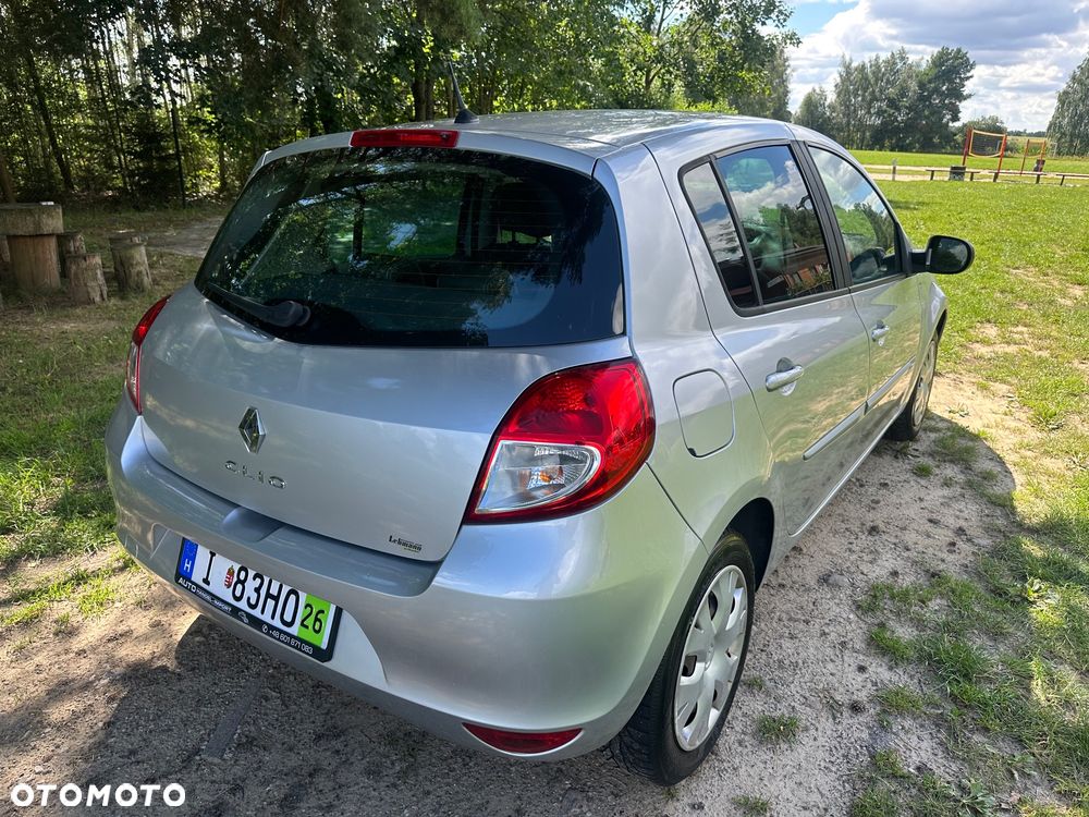 Renault Clio - 9