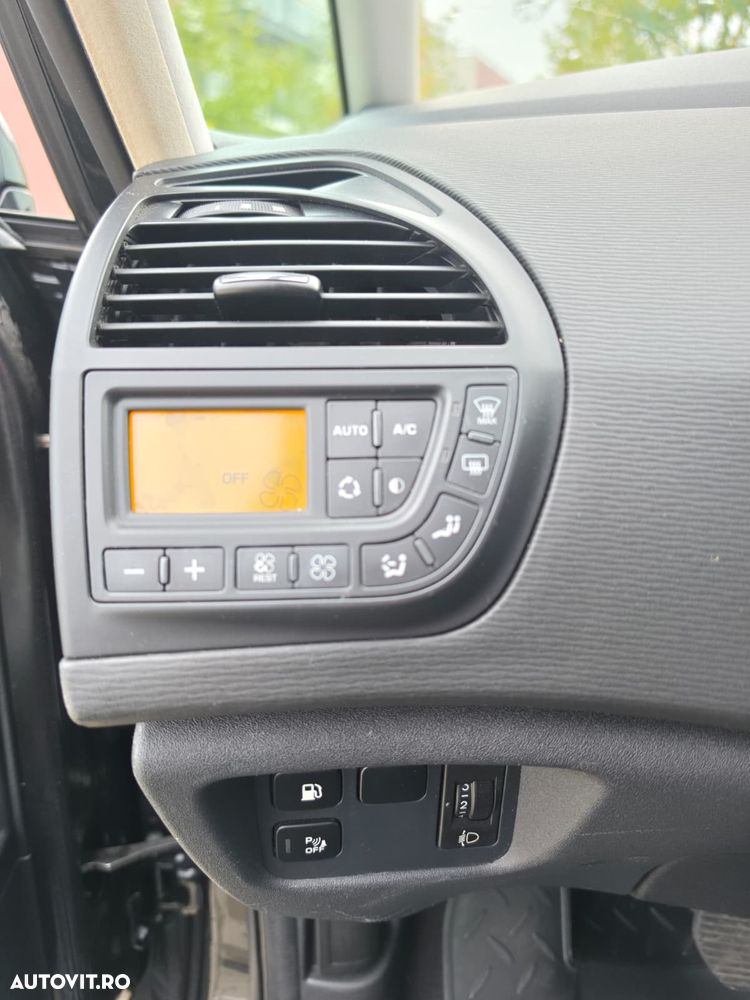 Citroën C4 Picasso - 12