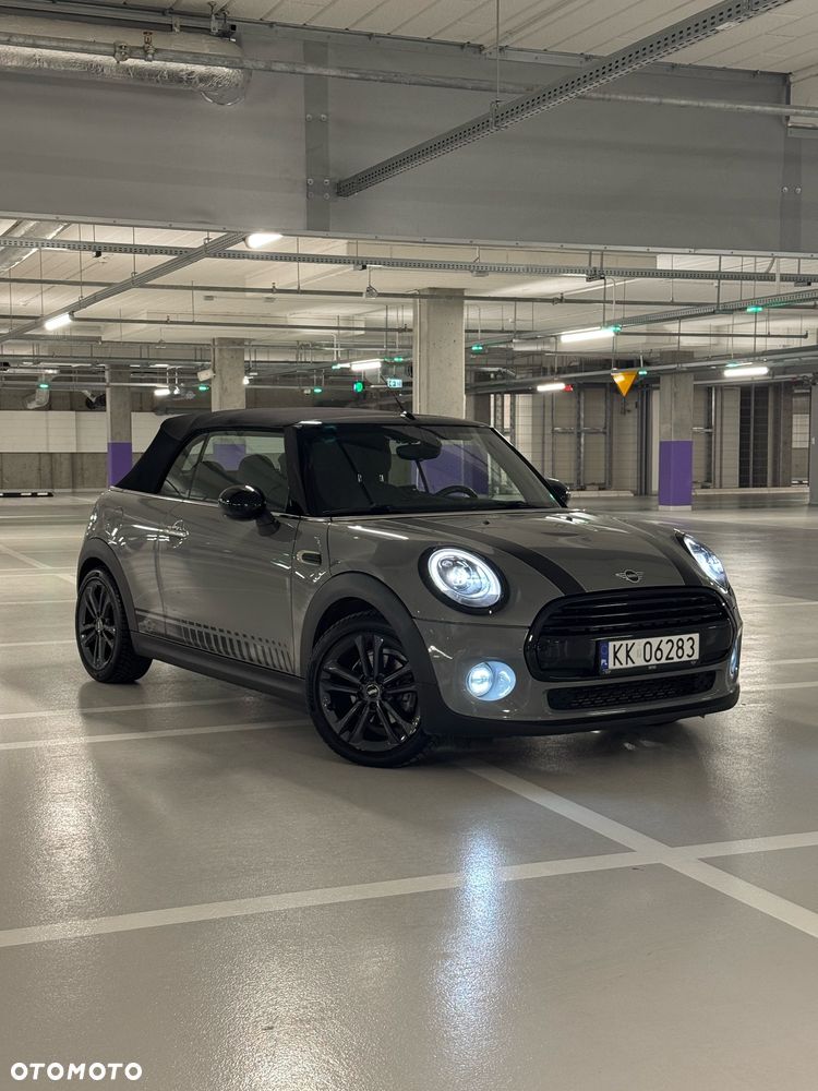 MINI Cooper Sidewalk - 1