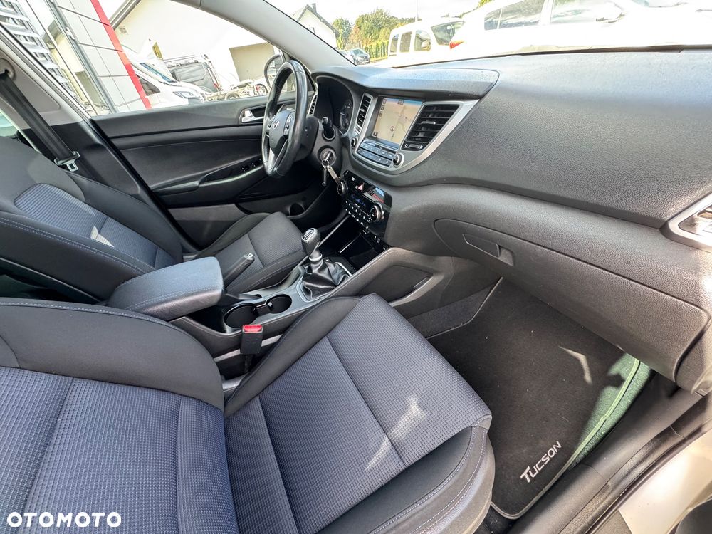 Hyundai Tucson 1.7 CRDI BlueDrive Comfort 2WD - 25