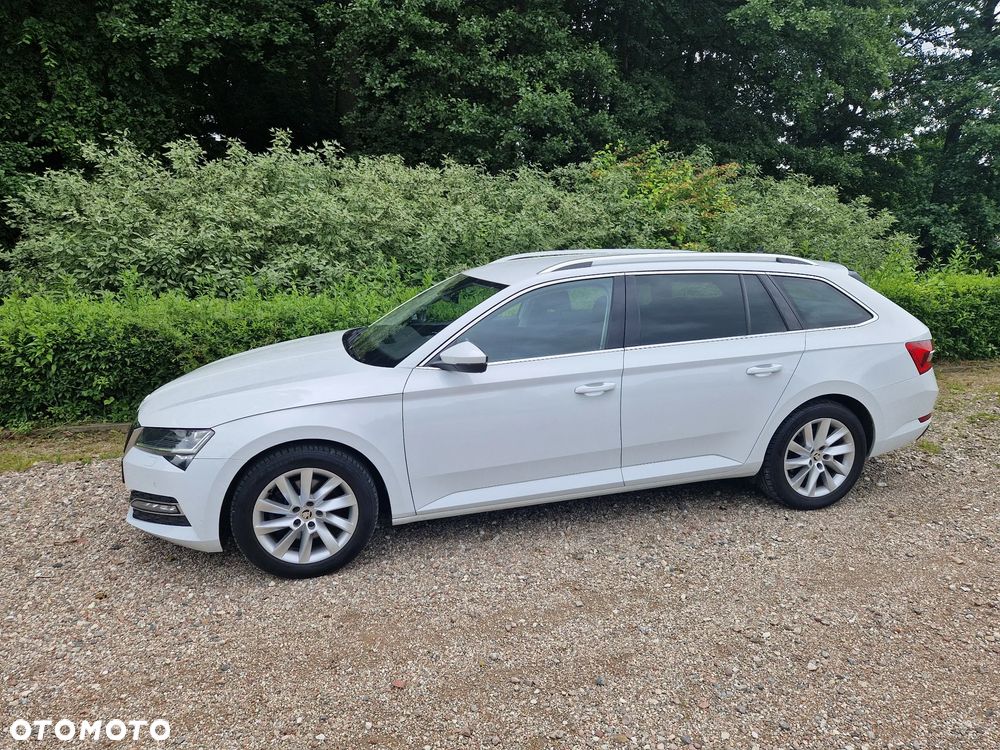 Skoda Superb 2.0 TDI SCR 4x4 Style DSG - 10