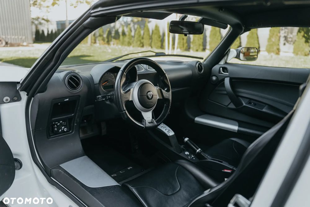 Tesla Roadster - 18