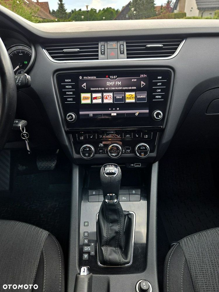 Skoda Octavia 2.0 TDI 4x4 Ambition DSG - 20