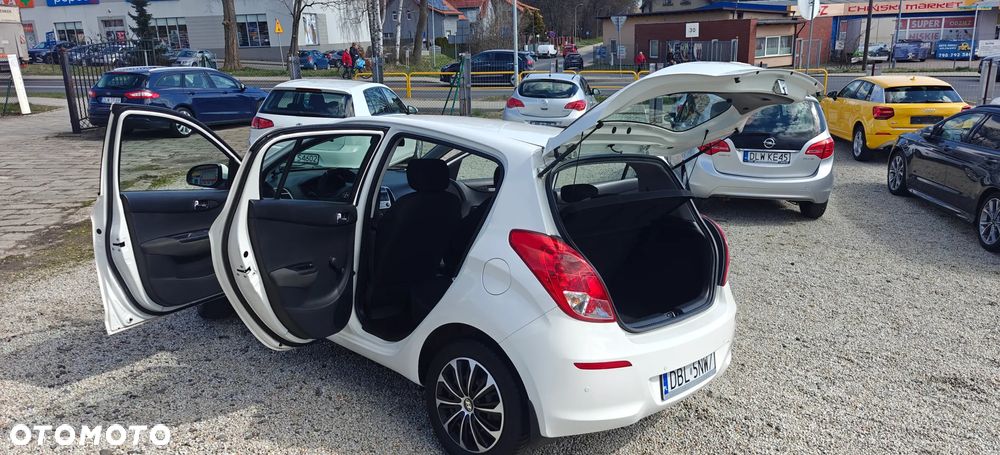 Hyundai i20 1.1 CRDi Classic + - 12