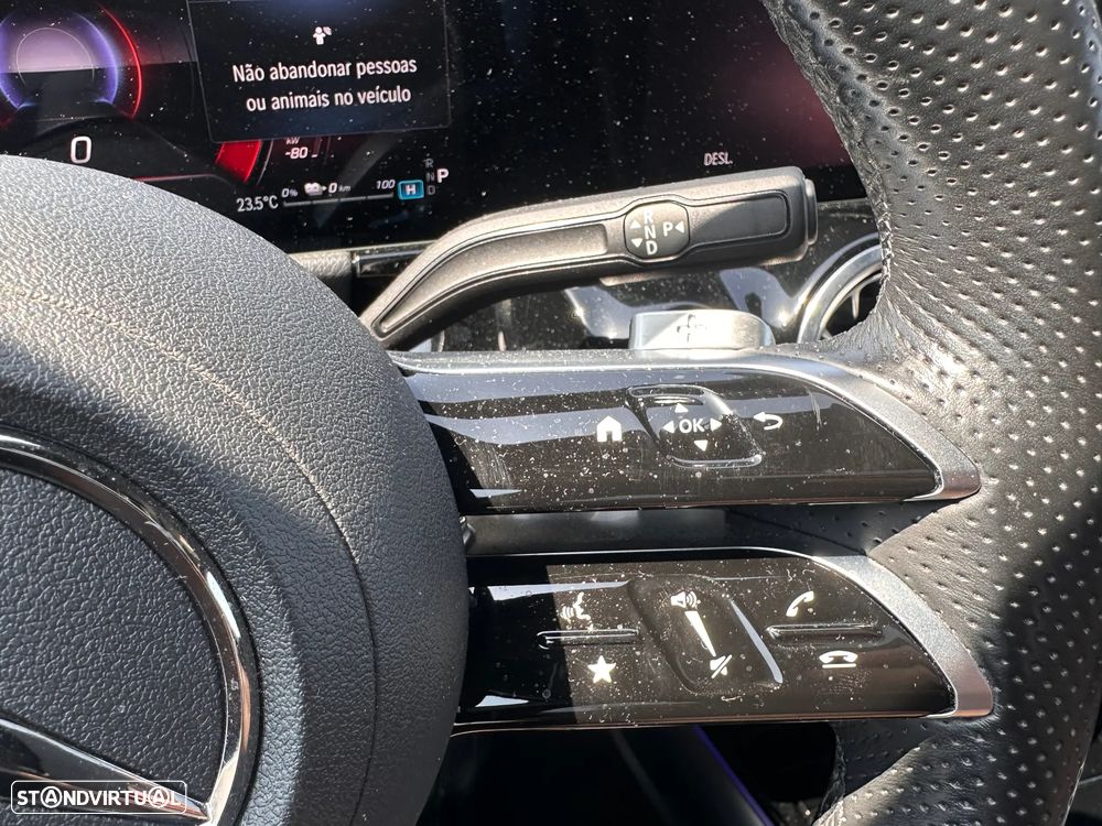 Mercedes-Benz GLA 250 e 8G-DCT AMG Line - 28