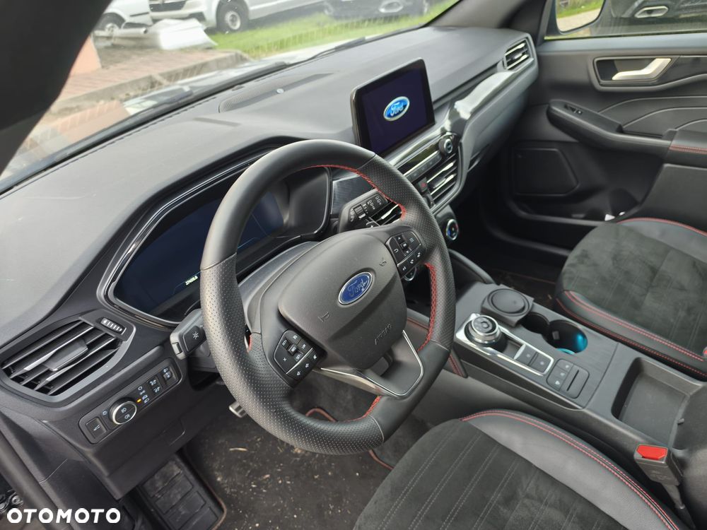Ford Kuga 2.0 EcoBlue 4x4 ST-LINE X - 9