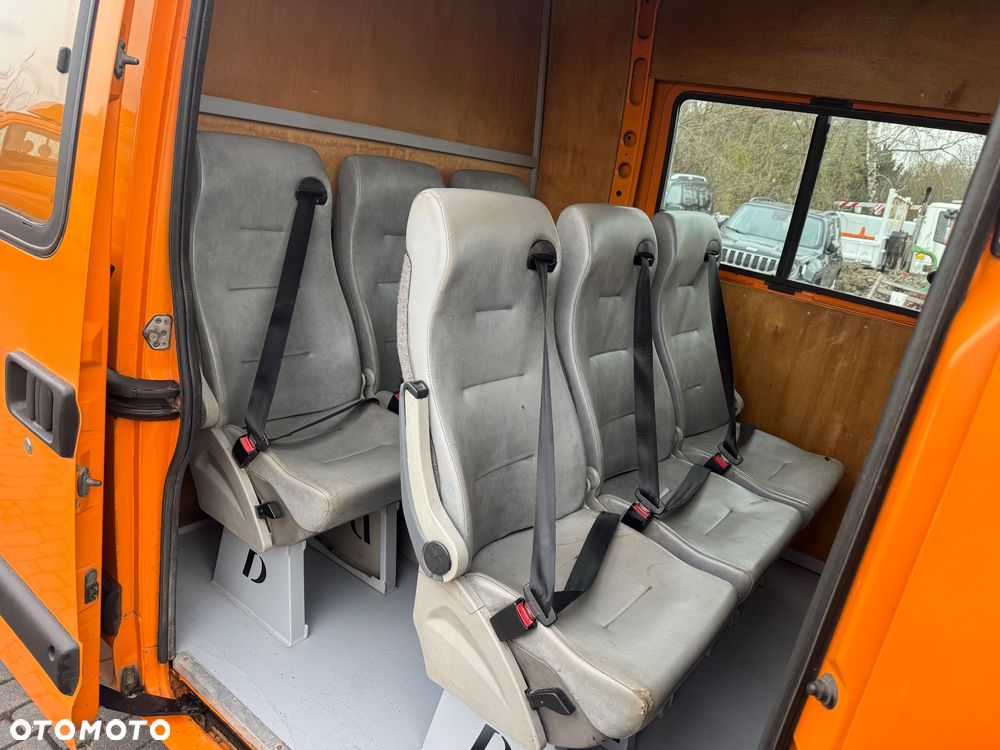 Renault Master Brygadówka 2009 r. 9 Osobowy 3 rzędy siedzeń 2m paka - 5