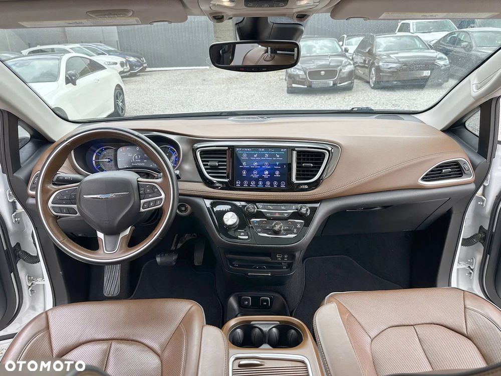 Chrysler Pacifica - 6