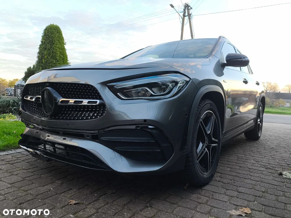 Mercedes-Benz GLA 250 e 8G-DCT Edition AMG Line - 2