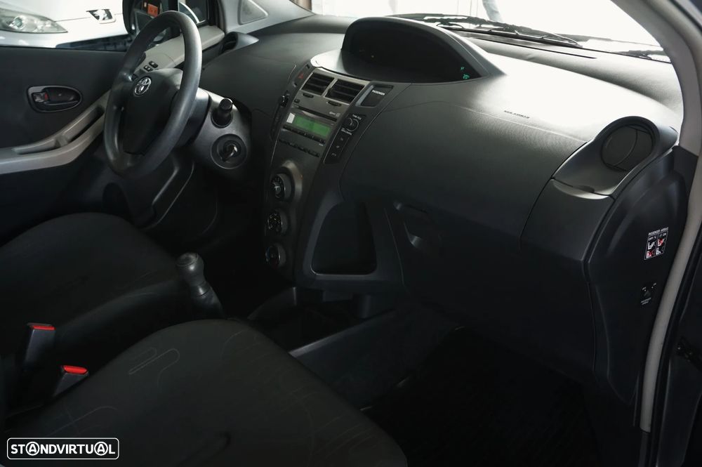 Toyota Yaris 1.0 VVT-i Comfort+AC - 17