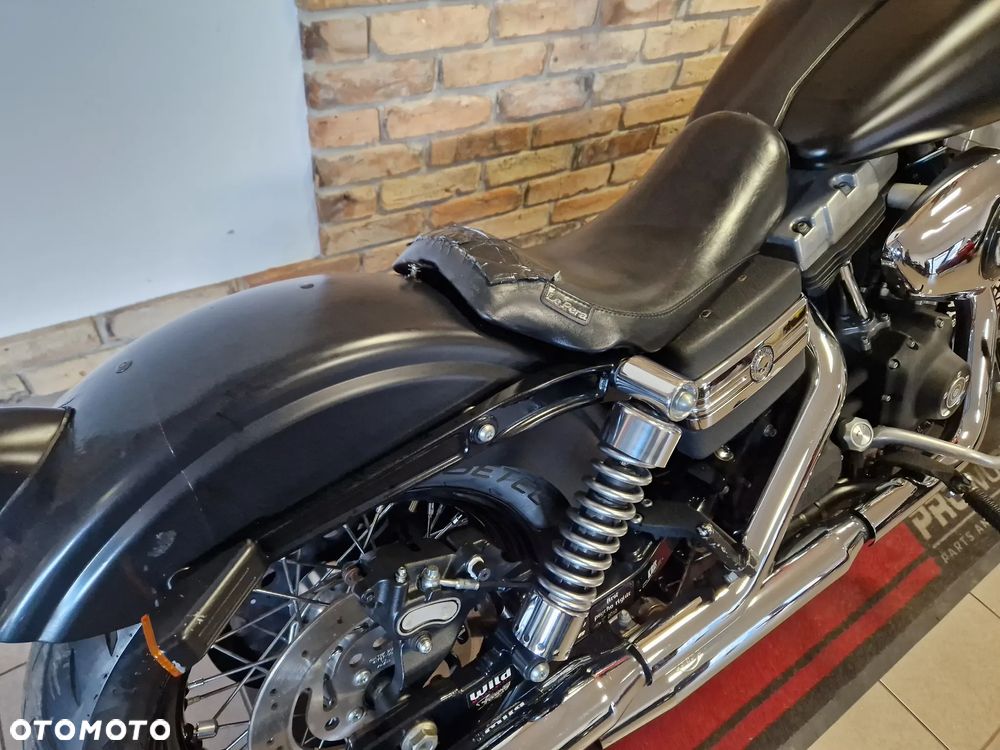 Harley-Davidson Dyna Street Bob - 28