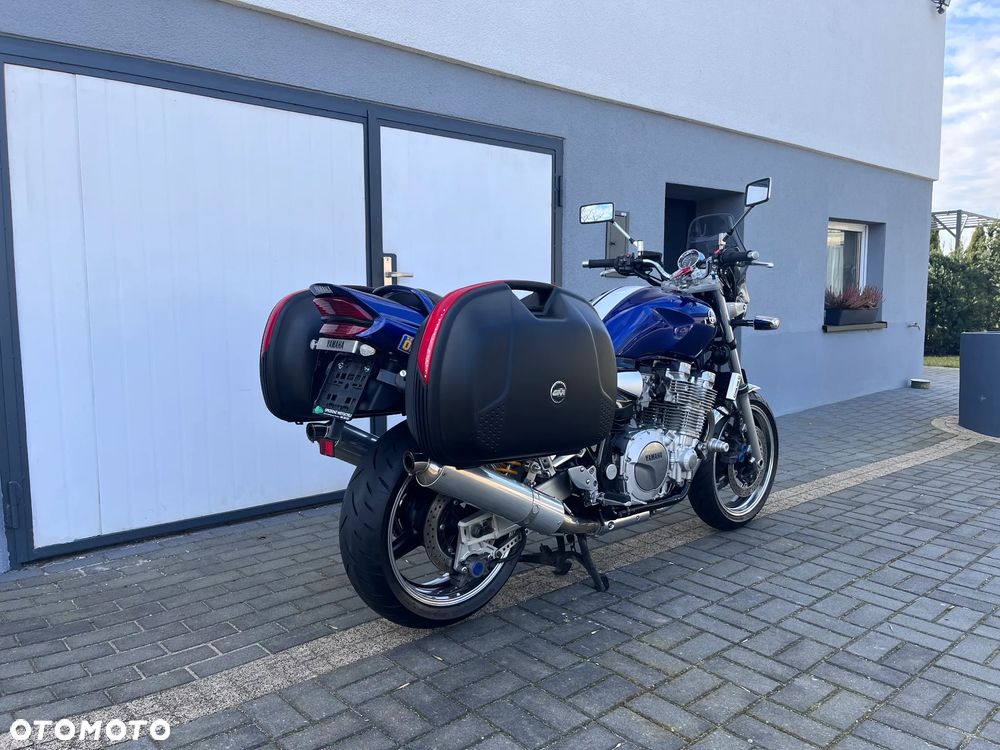 Yamaha XJR - 5