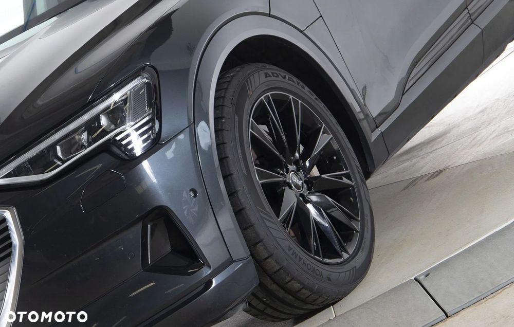 Audi e-tron - 4
