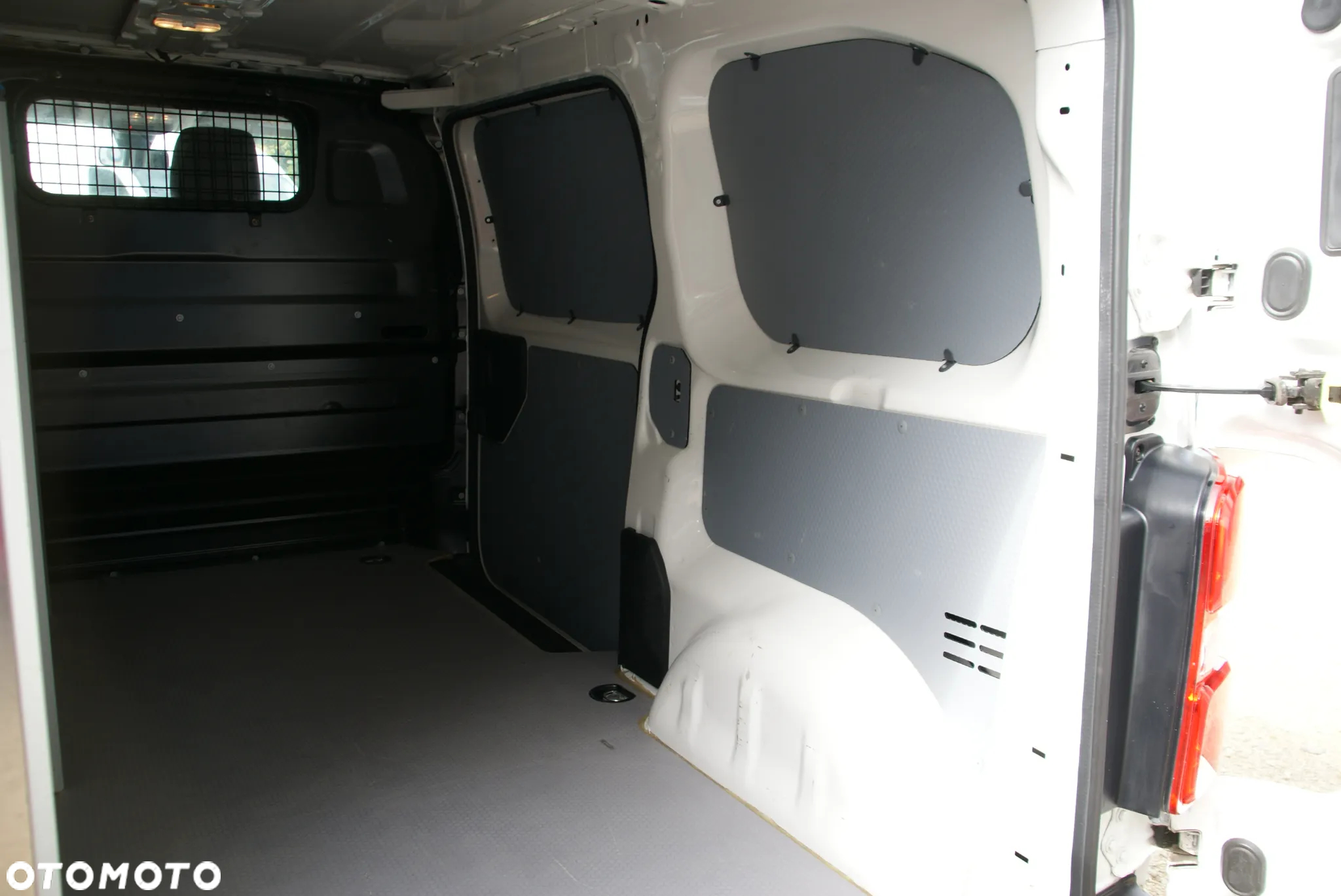 Peugeot Expert - 11
