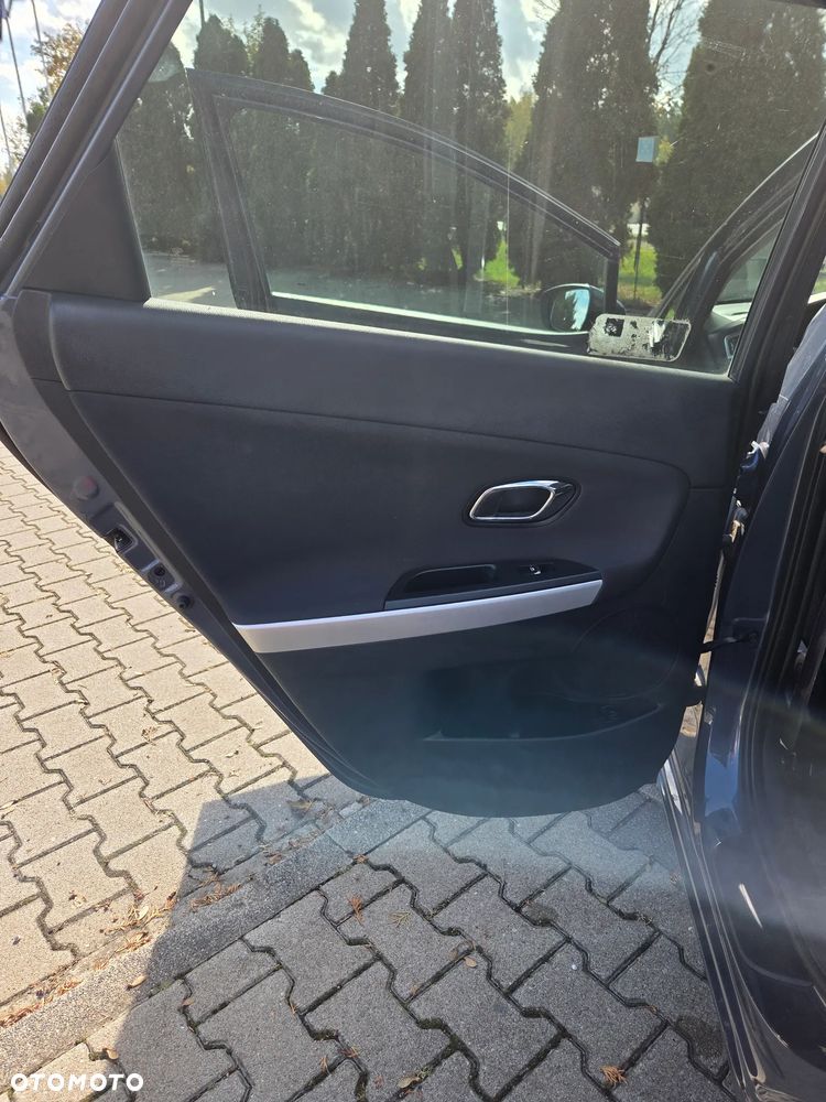 Kia Ceed - 29