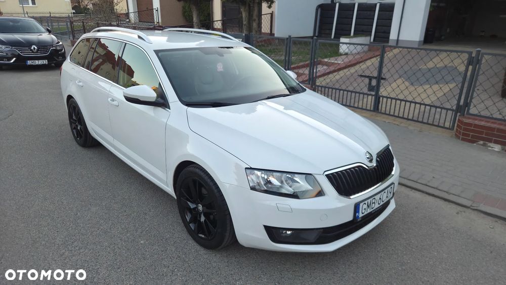 Skoda Octavia 1.6 TDI DPF DSG Elegance - 10
