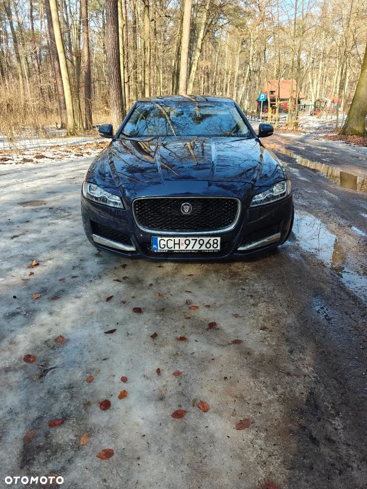 Jaguar XF 25t AWD Prestige - 1