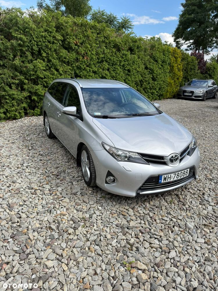 Toyota Auris 2.0 D-4D Prestige - 4