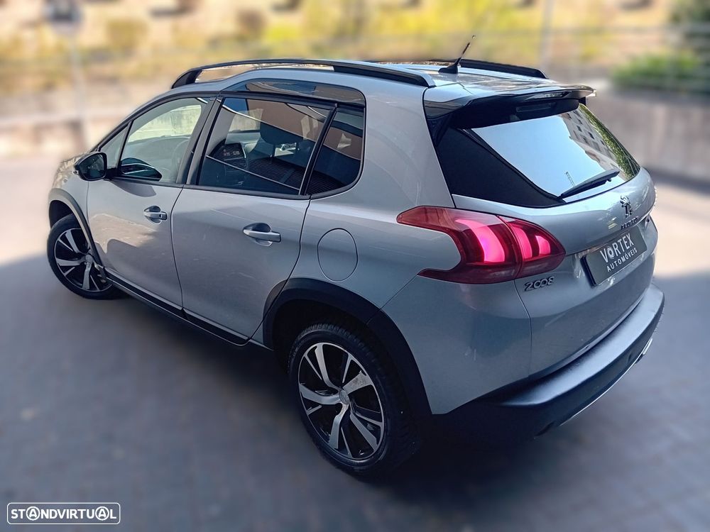 Peugeot 2008 1.2 PureTech GT Line - 6