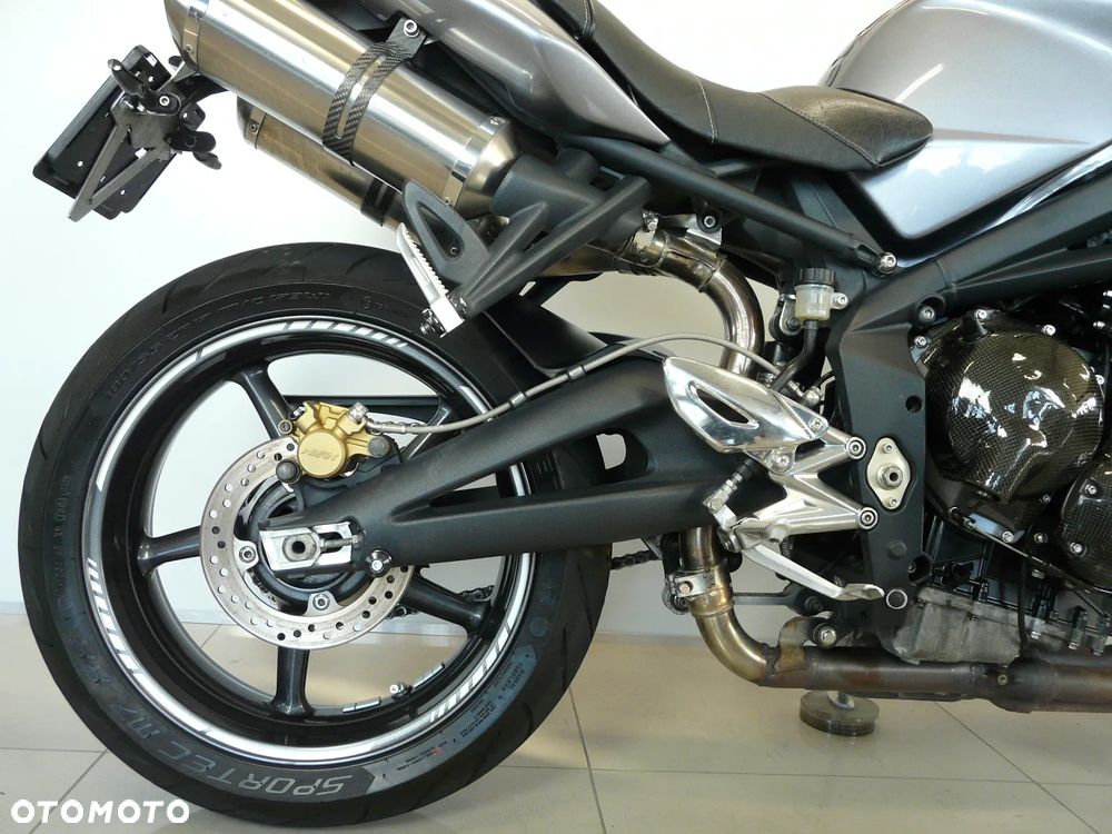Triumph Street Triple - 9