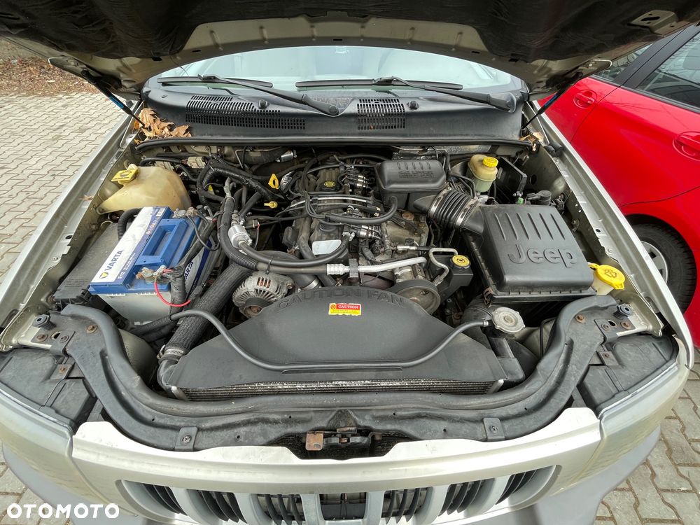 Jeep Grand Cherokee 4.0 Laredo - 14