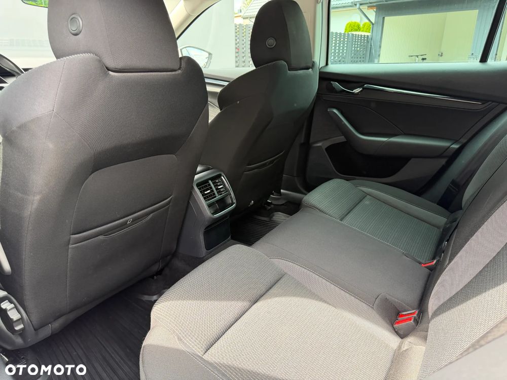 Skoda Octavia 2.0 TDI SCR Ambition DSG - 26
