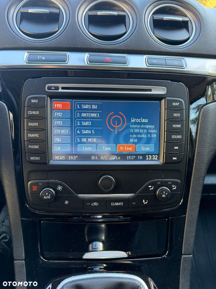 Ford Galaxy 2.0 TDCi Titanium - 17