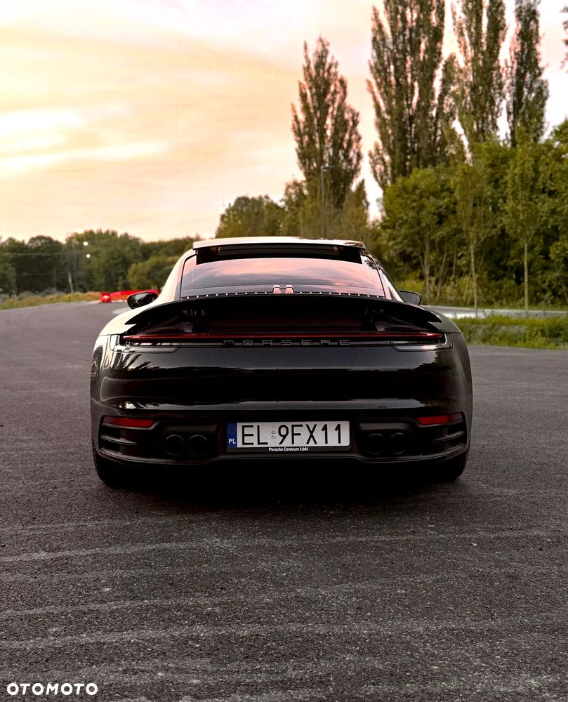Porsche 911 Carrera 4S - 21