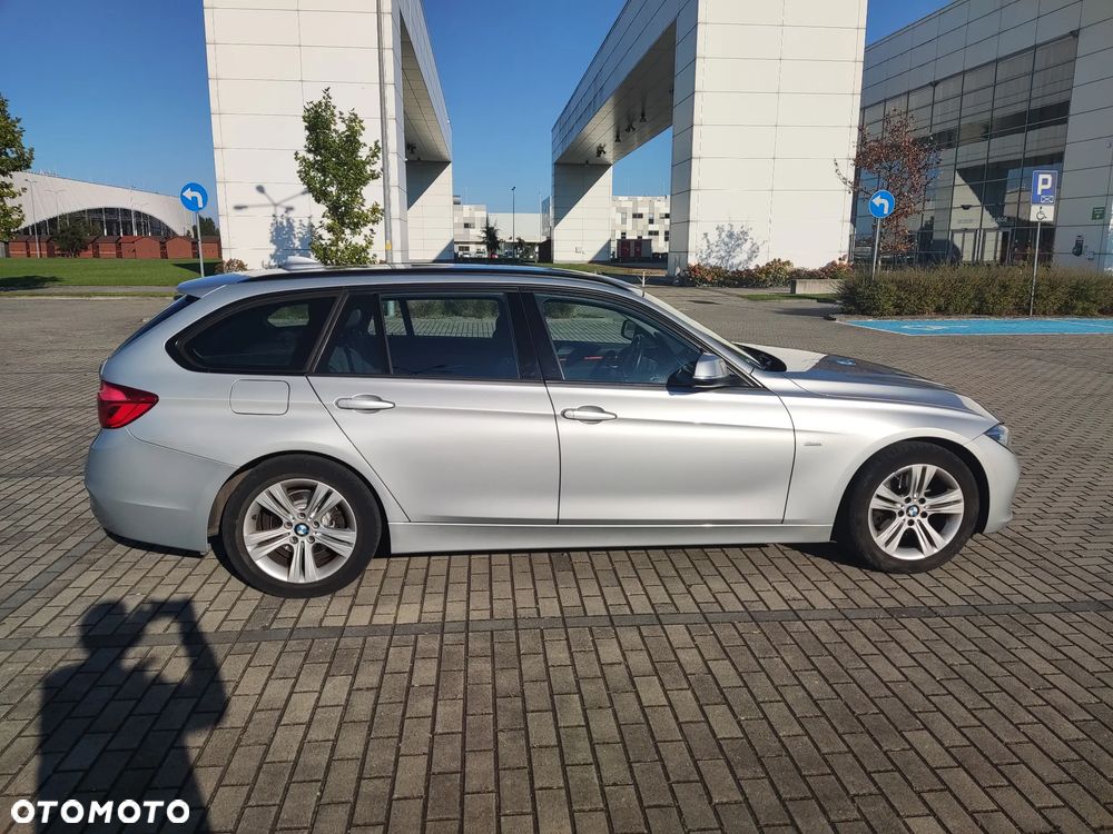 BMW Seria 3 320d Sport Line - 14