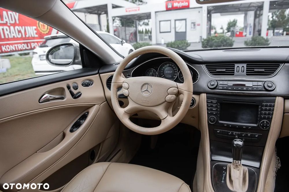 Mercedes-Benz CLS - 25
