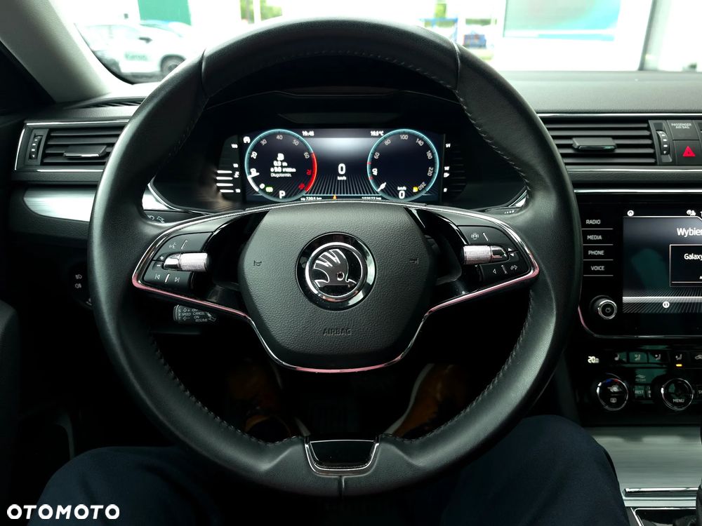 Skoda Superb 2.0 TSI Ambition DSG - 18