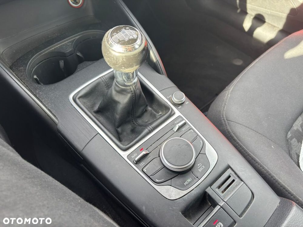 Audi A3 Sportback 1.2 TFSI Attraction - 9