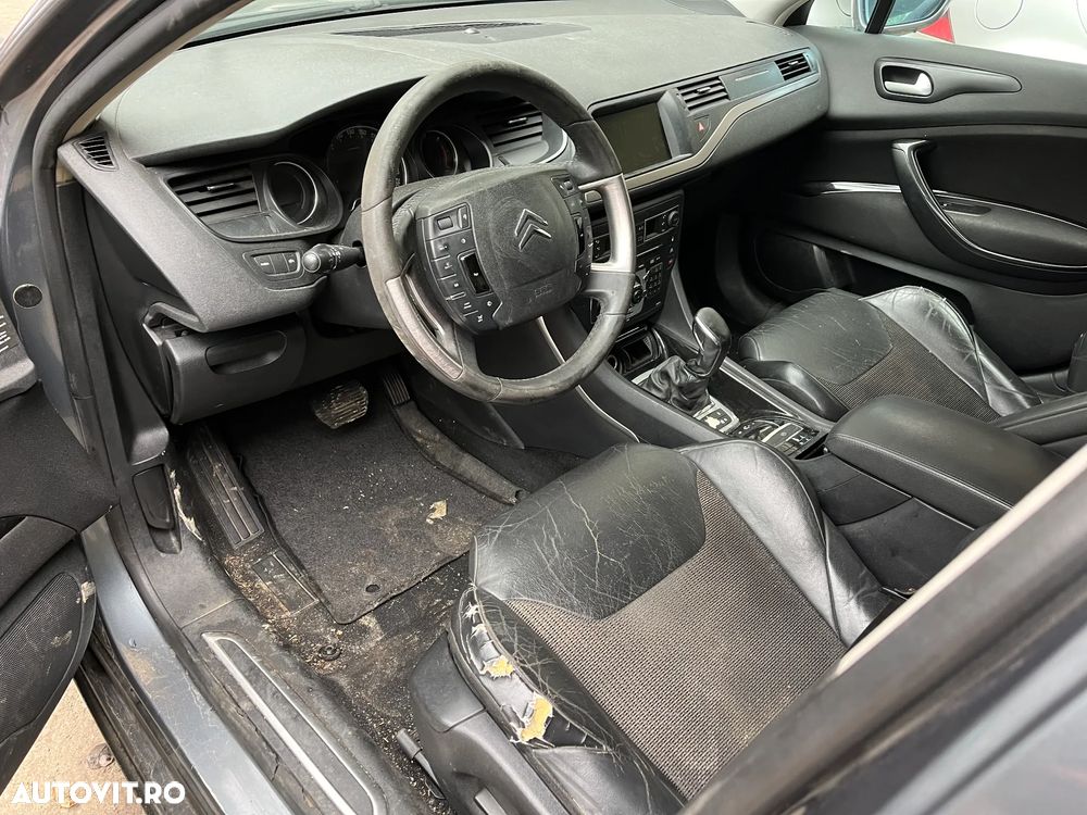 Dezmembrez Citroen C5 1,6 HDI 2009 gri - 6
