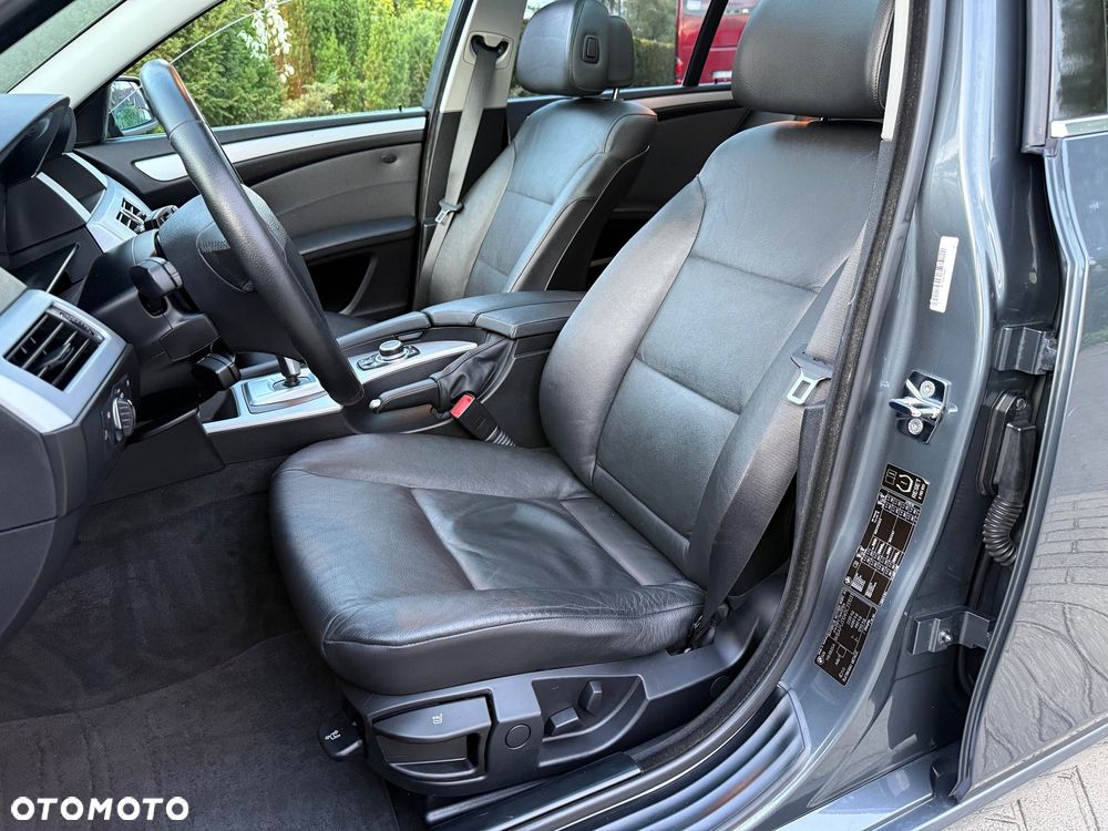 BMW Seria 5 523i Edition Exclusive - 36