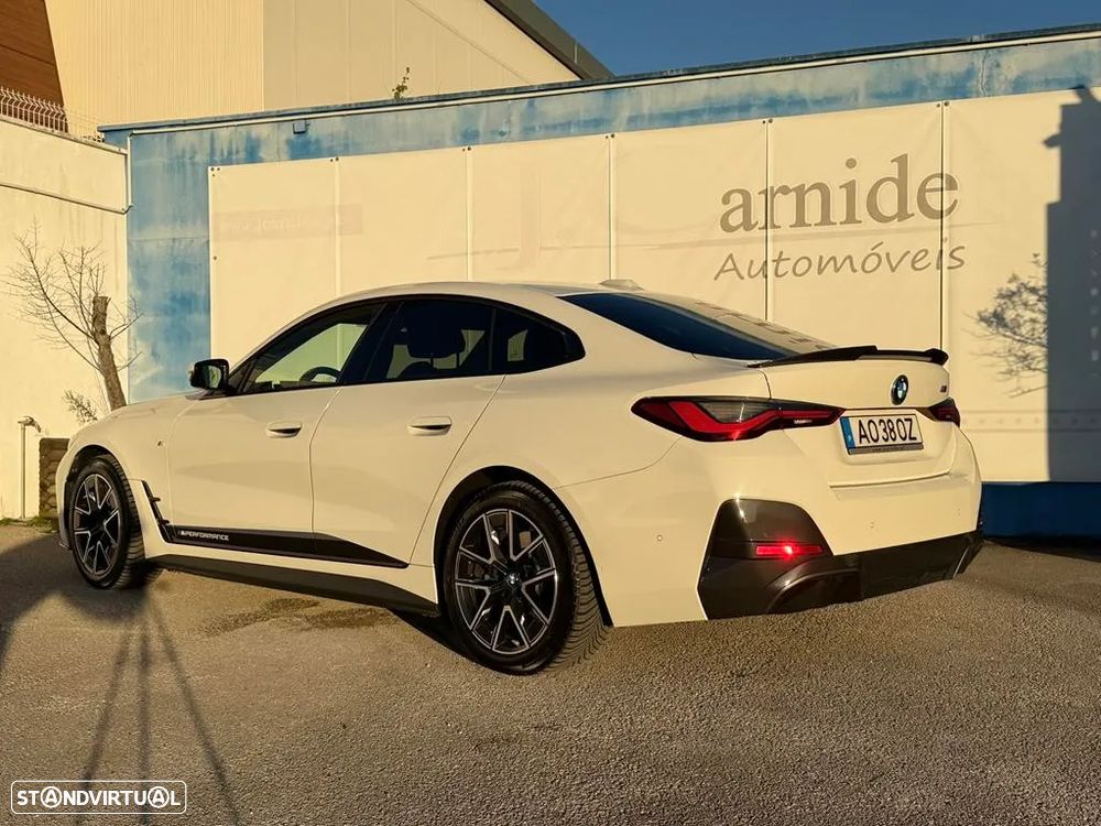 BMW i4 eDrive40 Pack Desportivo M - 8