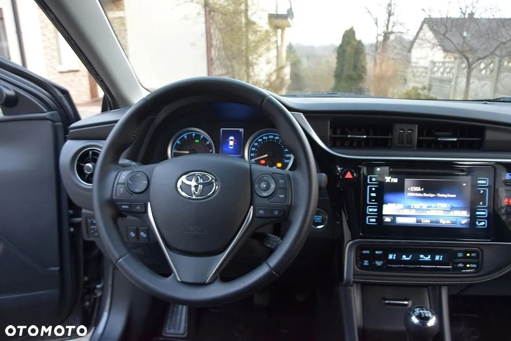 Toyota Corolla 1.6 Prestige EU6 - 9
