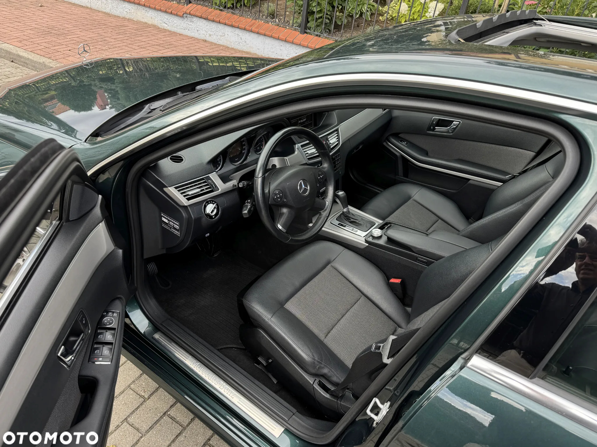 Mercedes-Benz Klasa E 250 CGI BlueEffICIENCY Avantgarde - 6