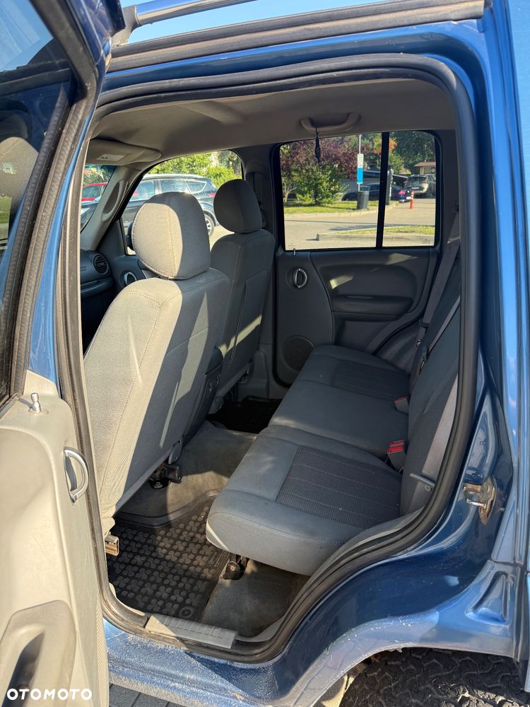 Jeep Liberty 2.8 CRD 4x4 - 9