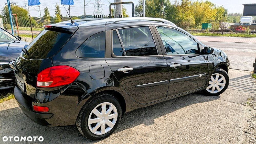 Renault Clio - 11