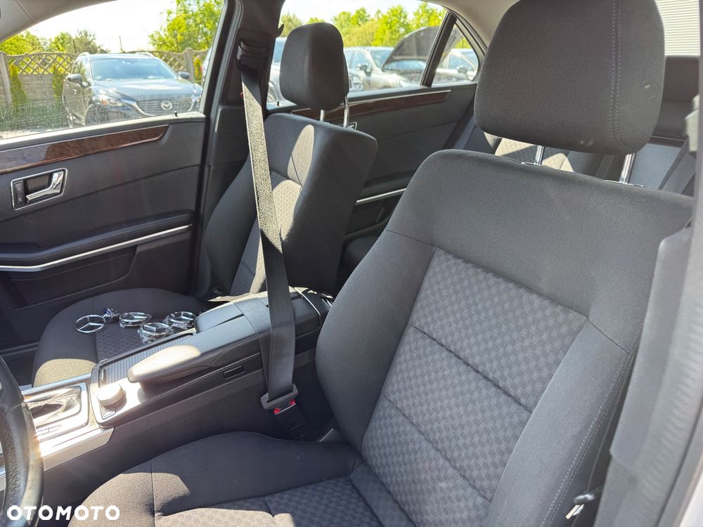 Mercedes-Benz Klasa E 220 CDI Automatik Elegance - 24