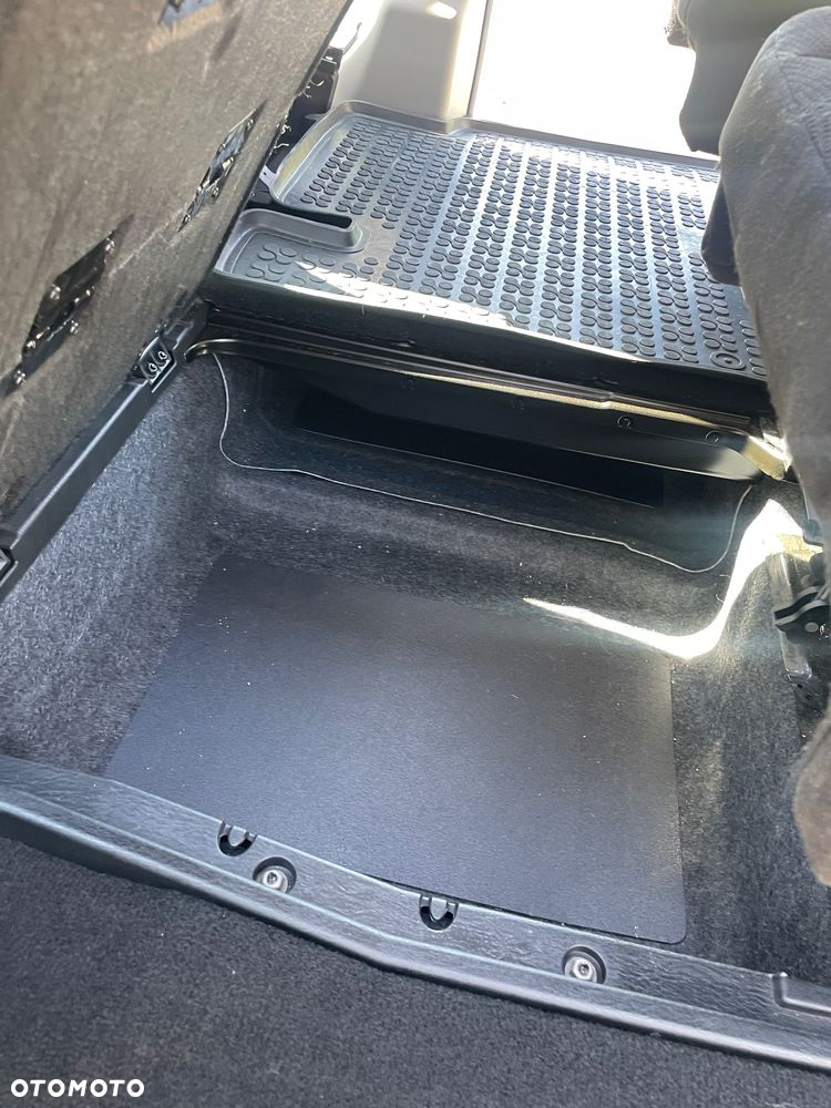 Dodge Grand Caravan - 16