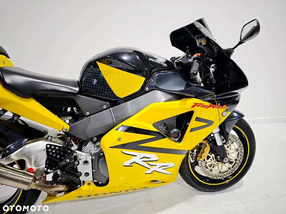 Honda CBR - 11