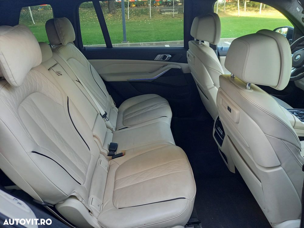 BMW X7 xDrive40i - 35