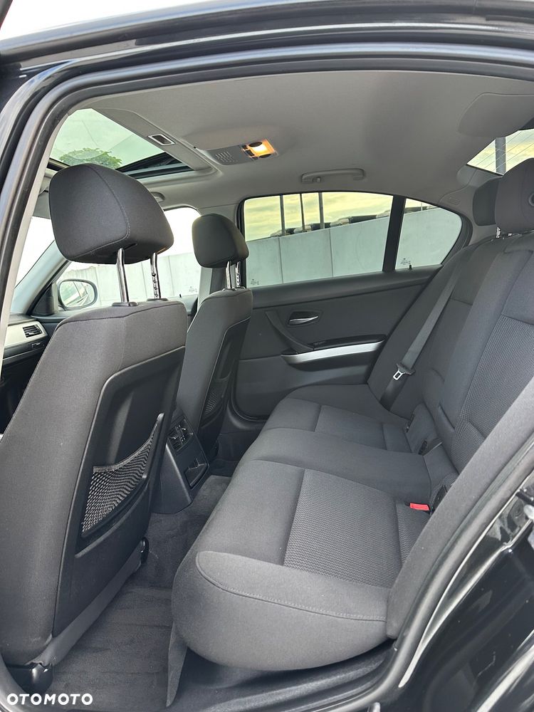 BMW Seria 3 318d DPF Edition Sport - 16