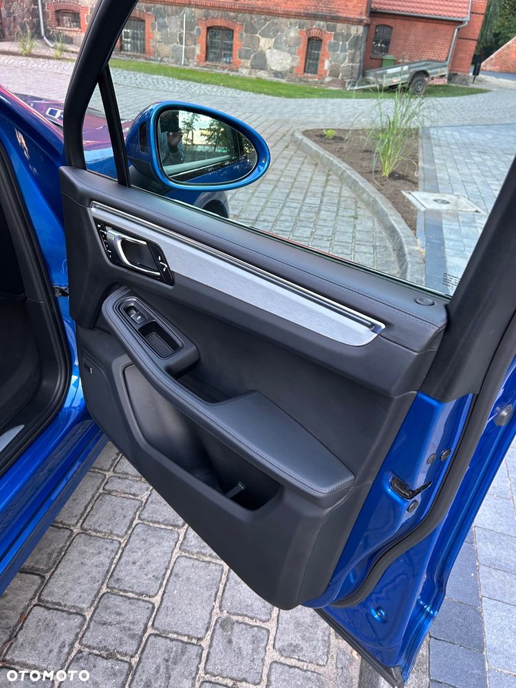 Porsche Macan Turbo - 20