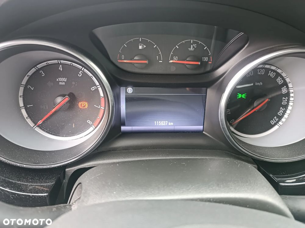 Opel Astra 1.4 T GPF Dynamic S&S - 11