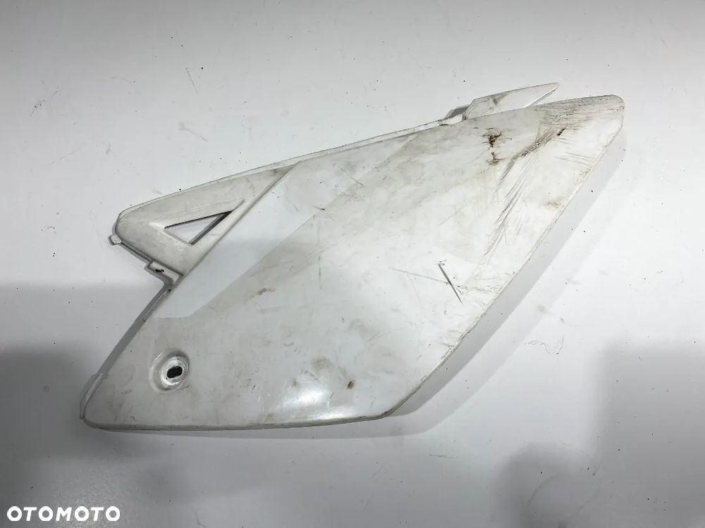 Boczek tył lewy  Rieju MRT 50 - 1