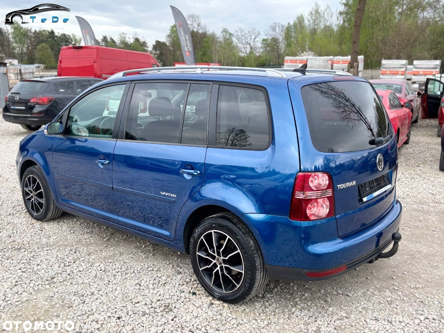 Volkswagen Touran 1.4 TSI Conceptline - 11