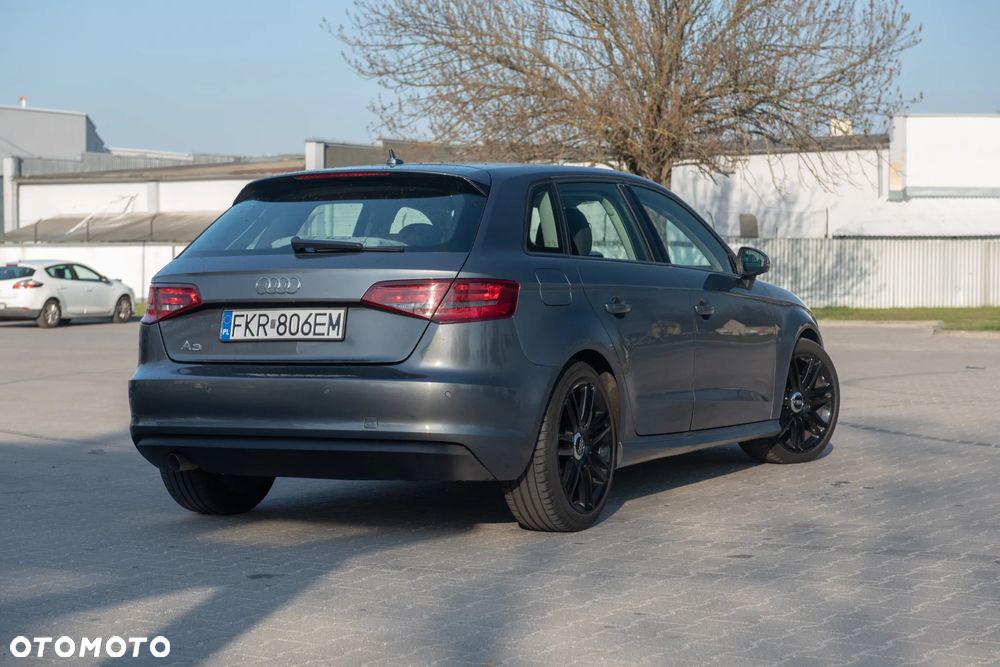 Audi A3 Sportback 1.6 TDI clean diesel Quattro Attraction - 6